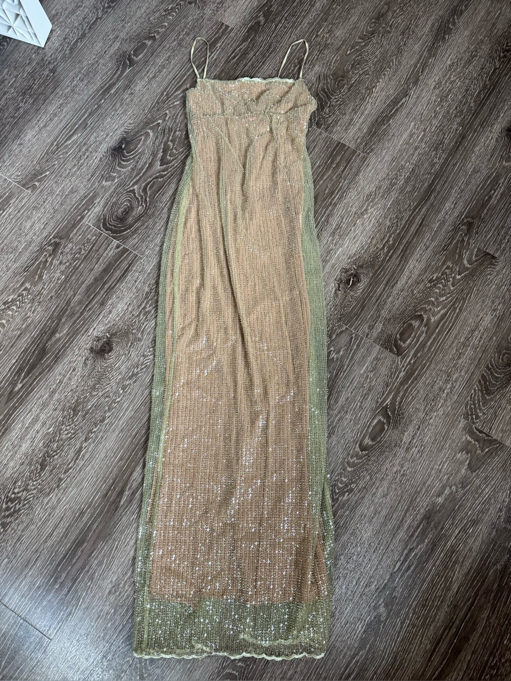 House of
CB 'Alondra' Cafe Au Lait
Beaded Maxi Dress NWOT sz
XS limited edition